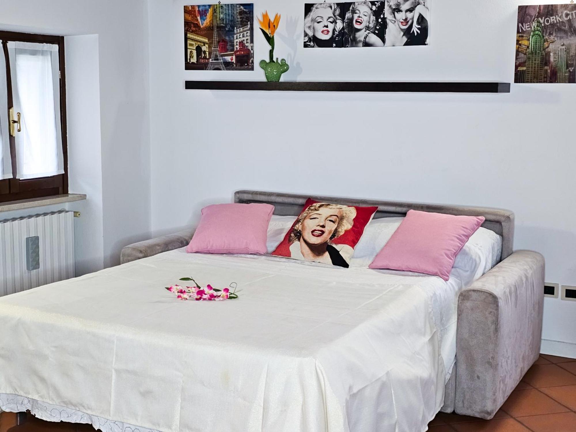 デセンツァーノ・デル・ガルダCasa Marilynアパートメント エクステリア 写真